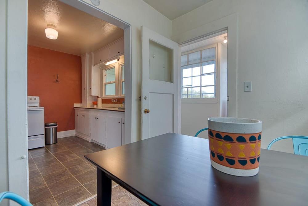#Stayinmydistrict Heritage House Apt Coos Bay Exterior photo