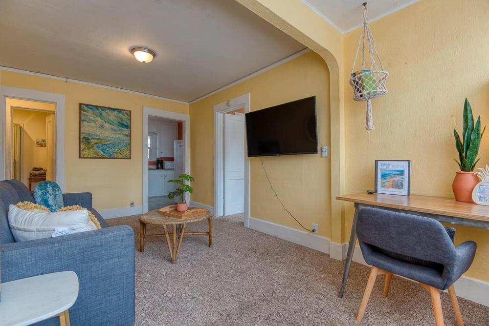 #Stayinmydistrict Heritage House Apt Coos Bay Exterior photo
